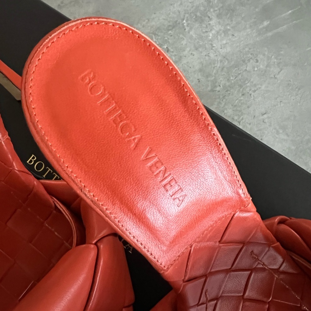 Authentic Bottega Veneta Lido Sandal Heels, Color Paprika, Size 38/US 8 - Picture 3 of 6
